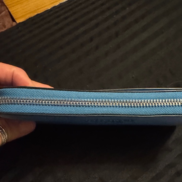 Kate Spade Sky Blue Zip Wallet - Picture 13 of 14